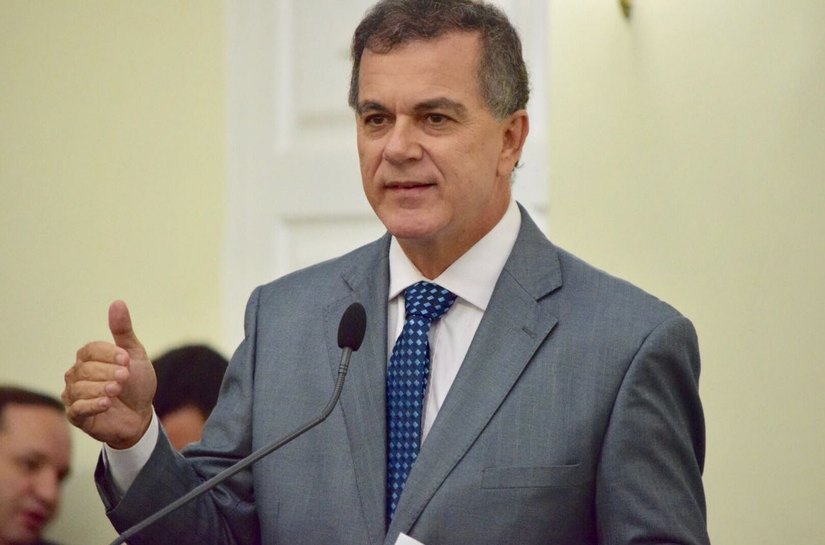Medeiros critica projeto de reforma da previdência municipal de Maceió