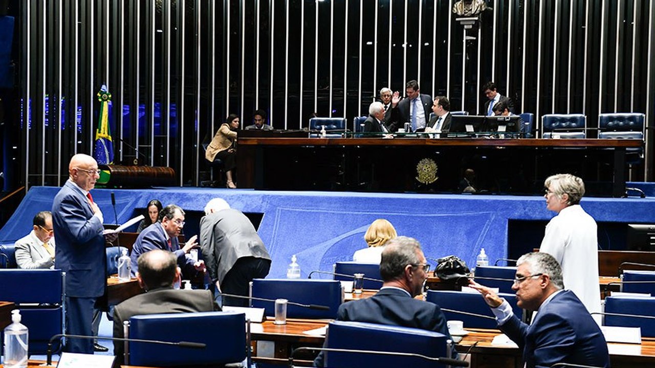 Senado aprova nova regra para aposentadoria especial por periculosidade