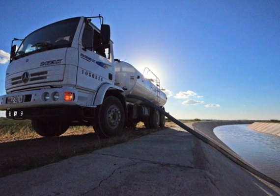Operação Carro-Pipa será retomada no dia 1º de dezembro em AL