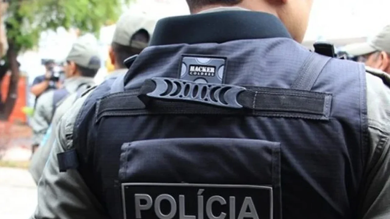 Casal é executado a tiros dentro de carro em Belford Roxo