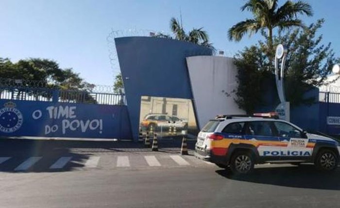 Polícia Civil de Minas Gerais cumpriu mandados de busca a apreensão na sede do Cruzeiro