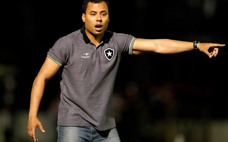 Jair confirma Fagner e indica Corinthians com três volantes para pegar o Flamengo