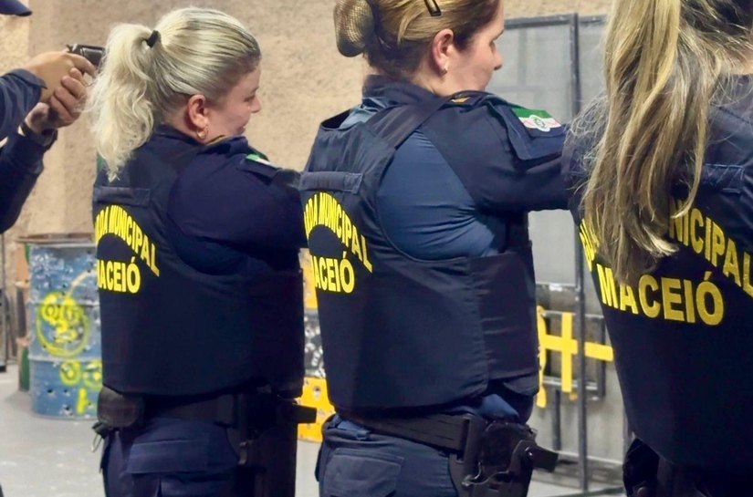 Inspetores e subinspetores da Guarda Civil de Maceió iniciam prática de tiro