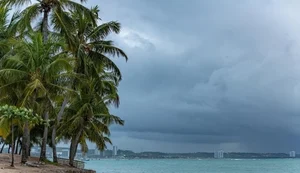 Inmet emitiu alertas de chuvas intensas e vendavais para Alagoas, enquanto a Defesa Civil de Maceió reforçou o monitoramento das condições meteorológicas. - Foto: Arquivo/Secom Maceió