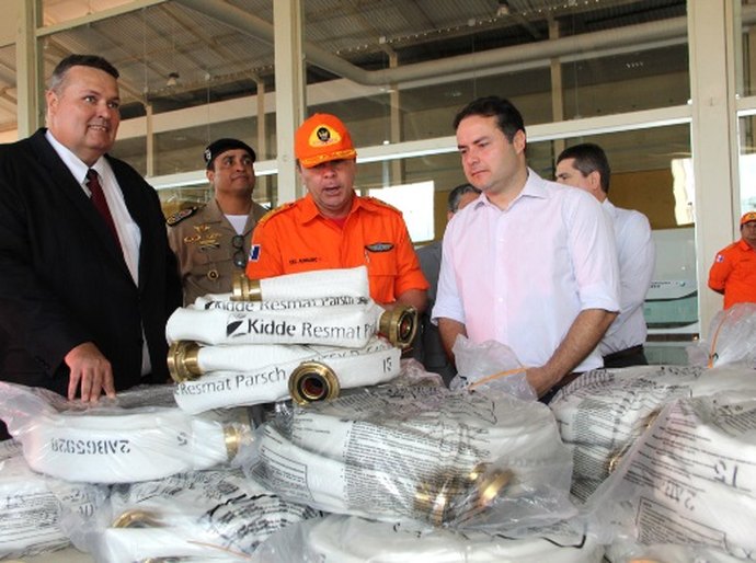 Corpo de Bombeiros recebe equipamentos e novas viaturas