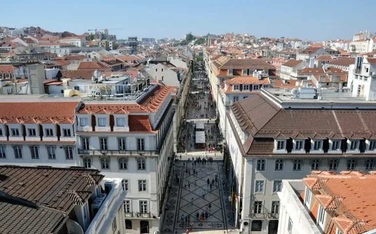 Brasileira morta em Portugal estava com teste de gravidez no bolso