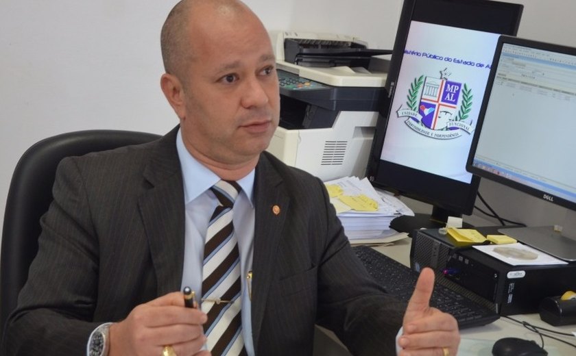 Promotor concede dez dias para prefeito de Igaci explicar representação de vereadores