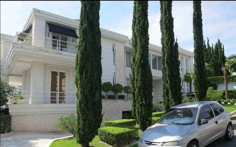 Cafu reconhece dívidas de mansão que irá a leilão, mas nega despejo: 'Não estou quebrado'