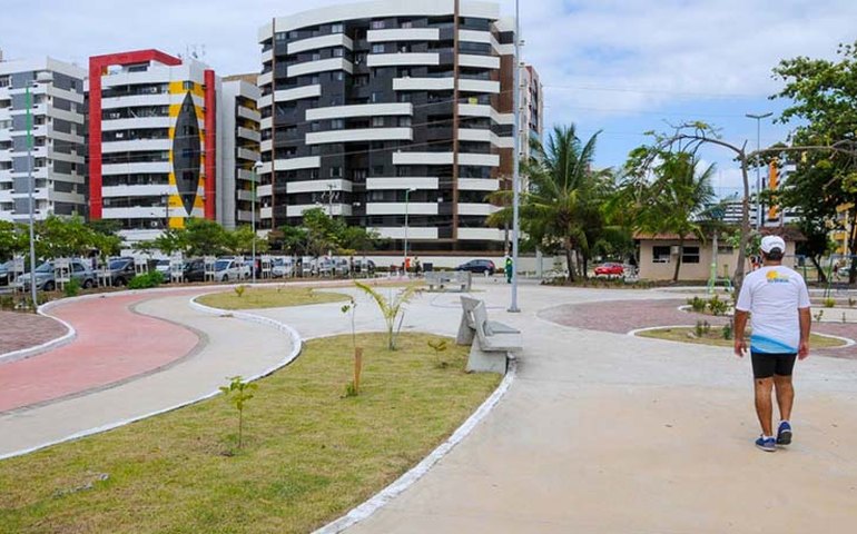 Prefeitura de Maceió recupera espaços de convivência
