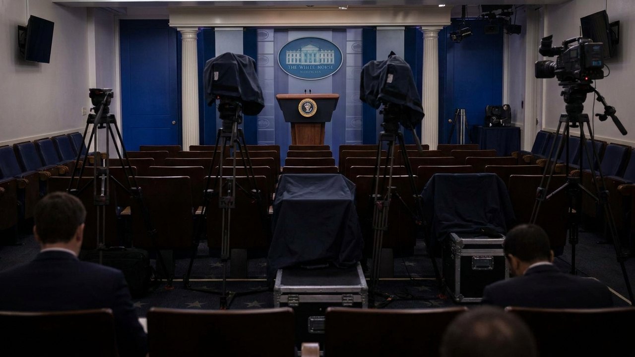 TVs americanas, incluindo Fox News, boicotam cobertura da Casa Branca