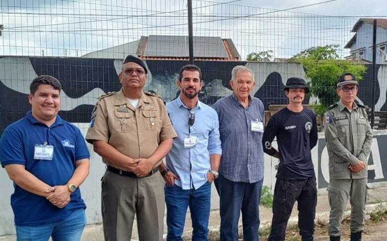 Comandante do 3ºBPM garante reforço na segurança do comércio em reunião com Sindilojas
