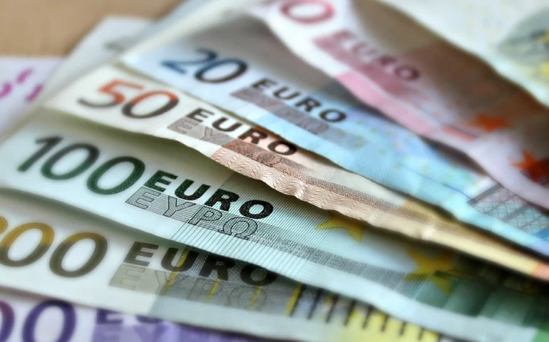 Filhos de Marcello Antony trabalham como faxineiro e auxiliar de cozinha em Portugal