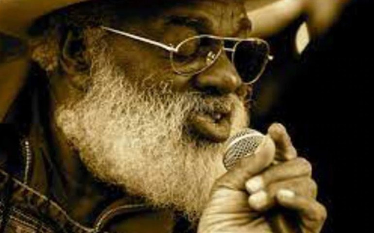 Grandpa Elliot, gaitista ligado ao Playing for Change, morre aos 77