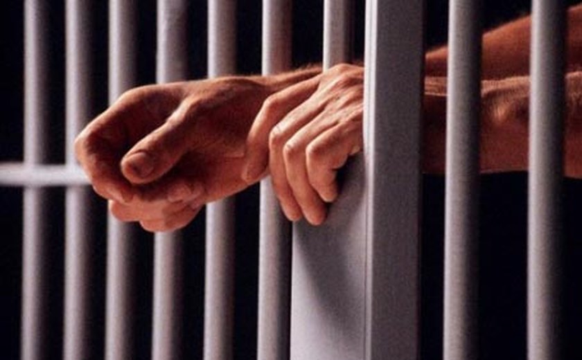 Canadá torna mais rígidas regras para condenados à prisão perpétua