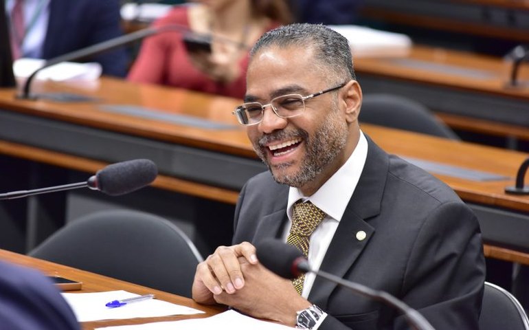 Comissão debate redução de limite de velocidade de carros nas cidades para segurança de ciclistas