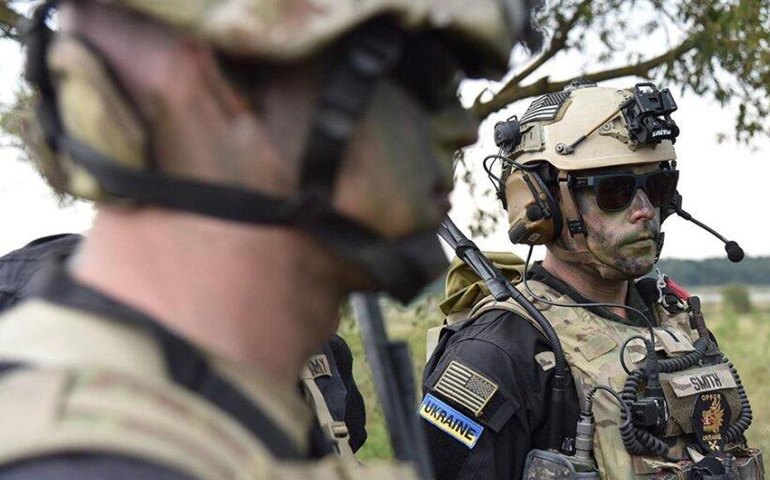 Mercenários estrangeiros abandonam posições e armas, morrendo ao fugir, diz militar russo