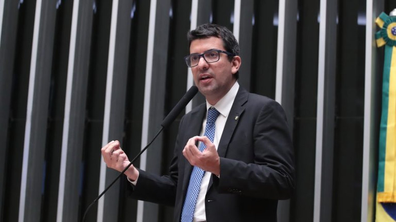 Câmara aprova multa para descarte irregular de lixo em vias públicas