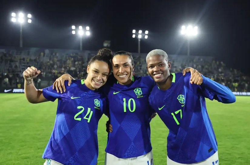 Seleção brasileira feminina assume quarta posição do ranking da Fifa