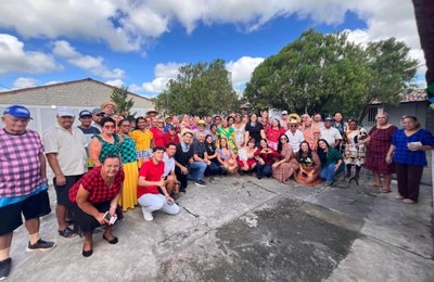 Centro de Dia Idoso Alegre do Distrito Luziápolis promoveu um animado Arraiá junino com o Grupo de Idosos