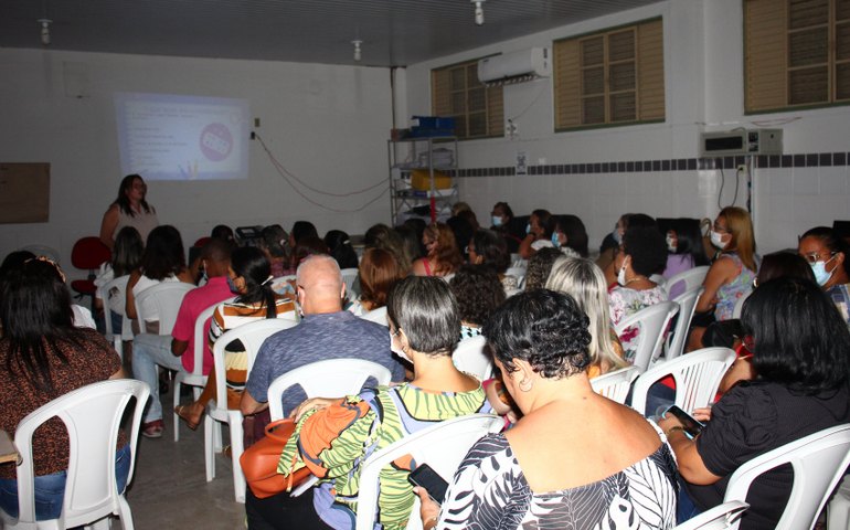 Relação entre gestão e conselho escolar é tema de formação pedagógica
