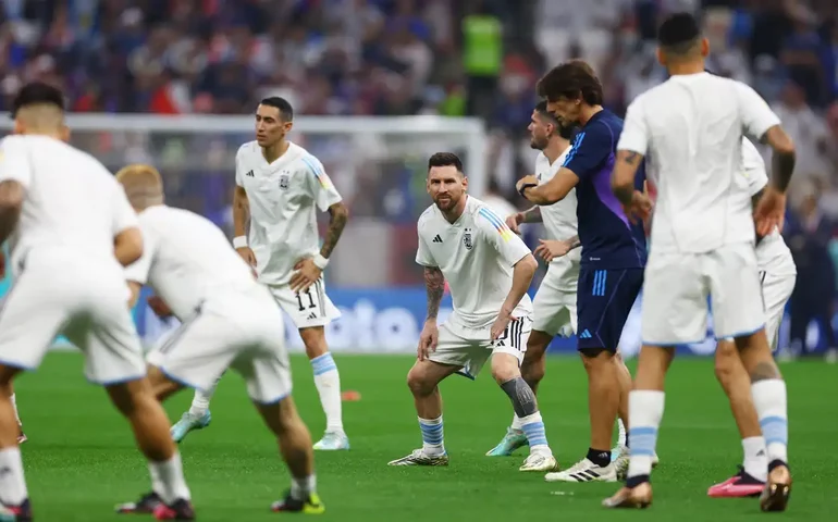 Jogadores do Vélez Sarsfield, da Argentina, investigados por estupro, ficarão em prisão domiciliar