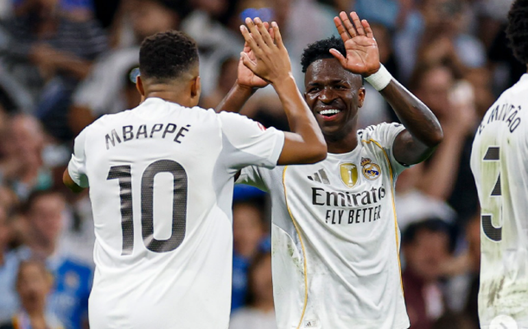 Vini Jr. marca 2 vezes na vitória do Real Madrid sobre o Villarreal no Espanhol