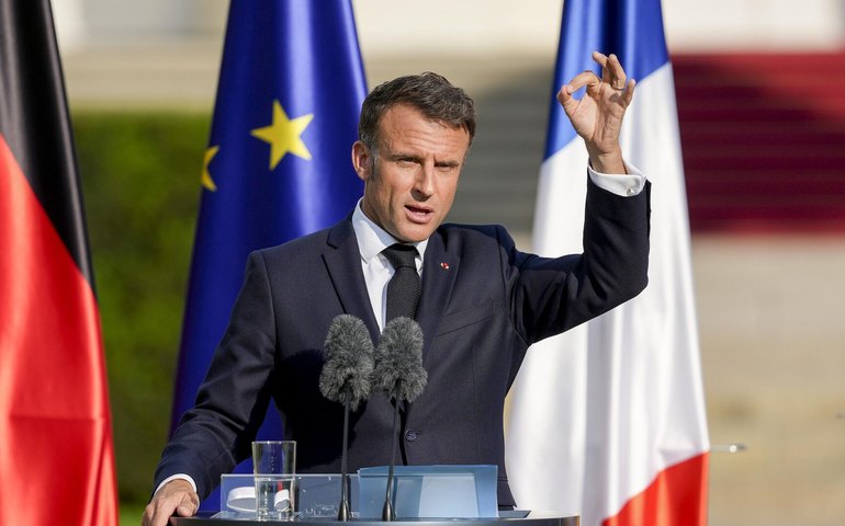 Ucrânia deve discutir questões territoriais com base nas realidades atuais, afirma Macron