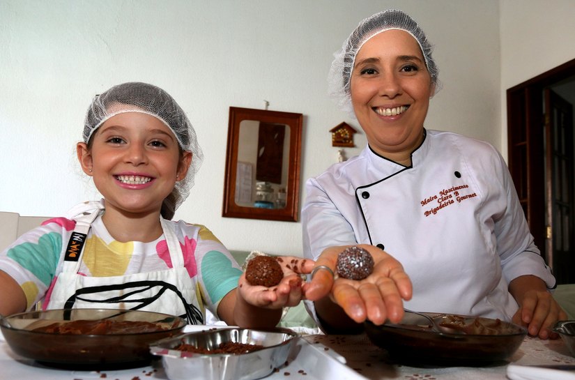 De workaholic a doceira: mãe e filha são parceiras na Clara B Brigadeiria Gourmet