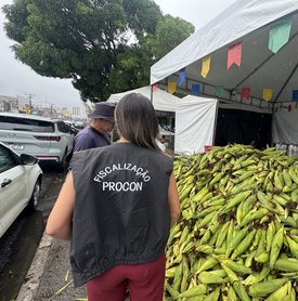 Milho apresenta ampla variação de preços em pesquisa junina do Procon Maceió