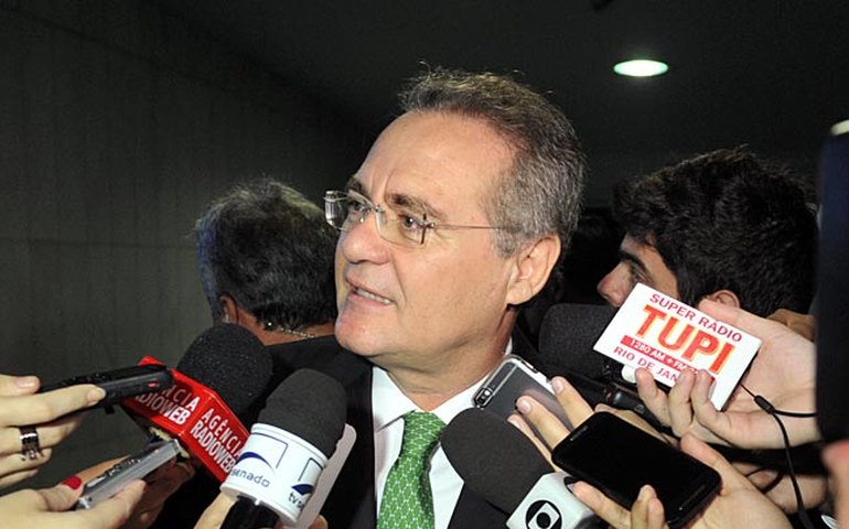 Precisamos acabar com a farra da criação de novos partidos, diz Renan