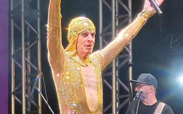 'Homem com H' terá sessão especial gratuita em SP com Jesuíta Barbosa e Esmir Filho