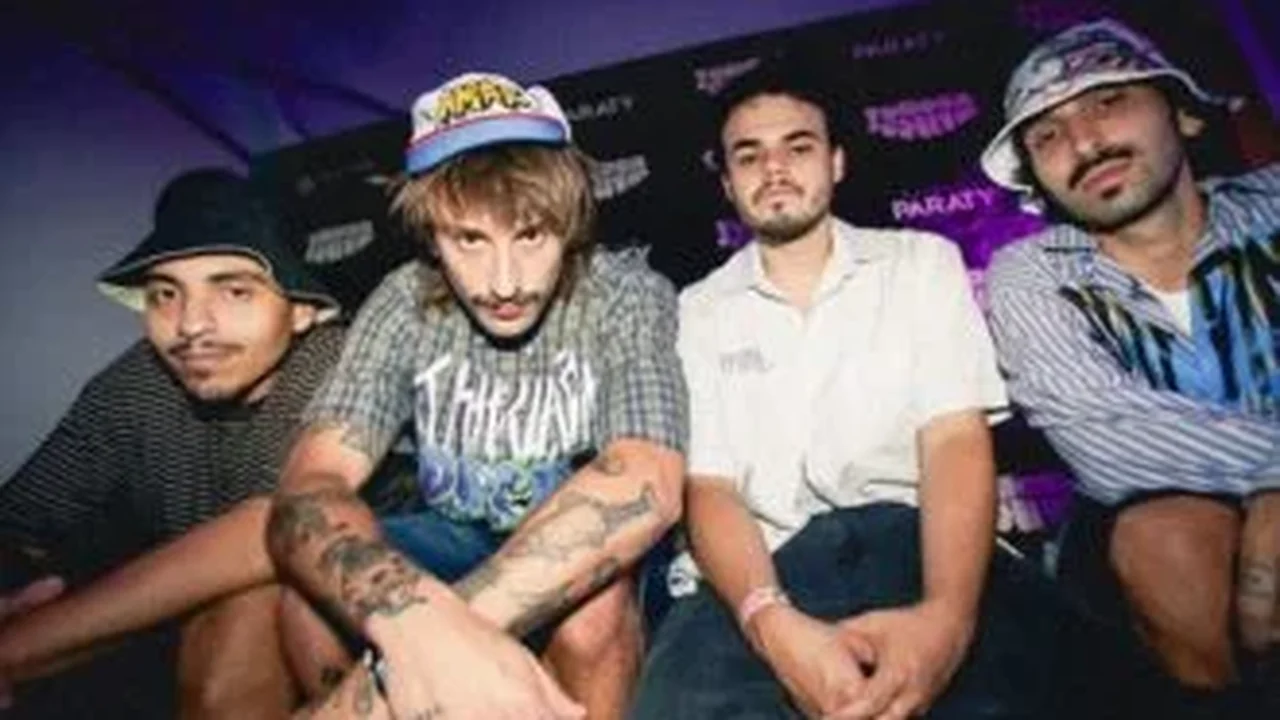 MC Roger e MC Livinho lançam 'Descobri que a Barbie'; confira o clipe e ouça o novo single