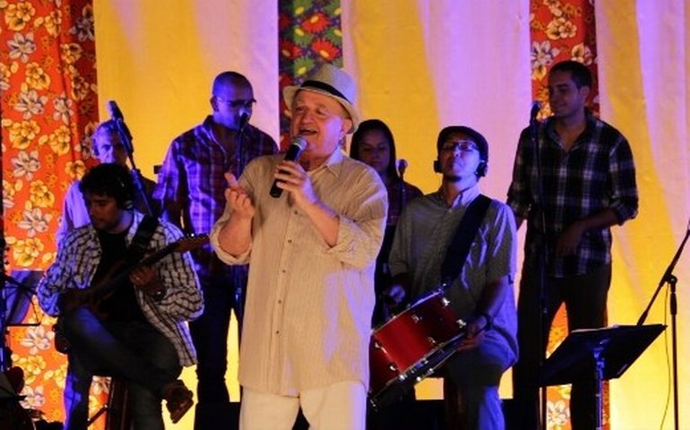 Teatro Deodoro é o Maio Barato apresenta canções de Benedito Pontes