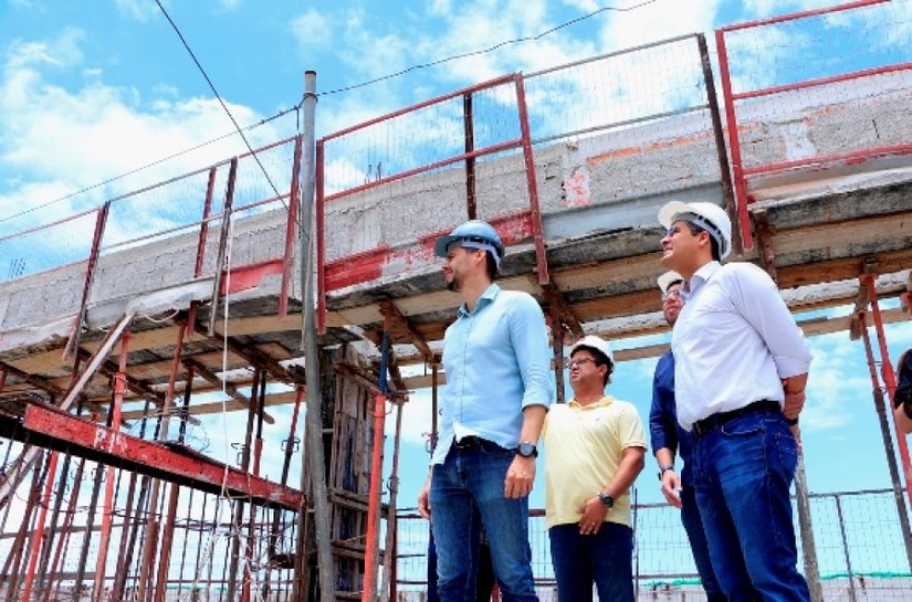 Secretários de Saúde e Infraestrutura vistoriam obras de dois novos hospitais