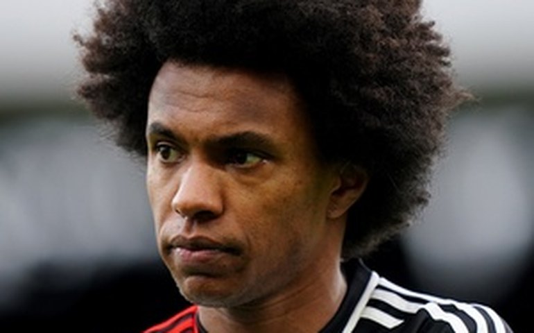 United desperdiça boas chances, mas Zirkzee sai do banco e dá vitória sobre o Fulham no Inglês