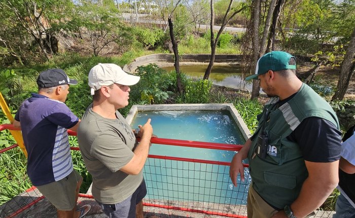 Técnicos interditam parque aquático construído em Área de Proteção Ambiental