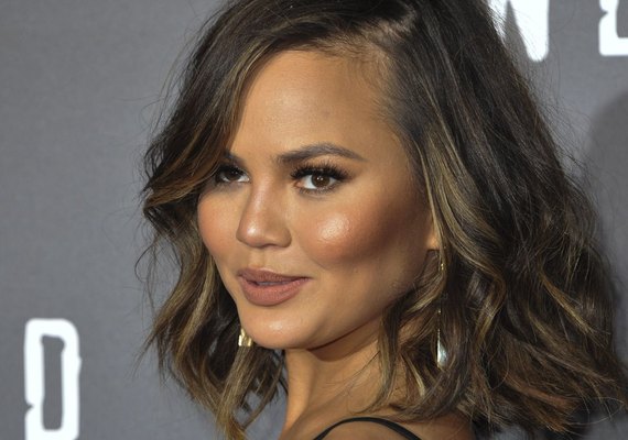 Chrissy Teigen revela nome do seu segundo filho com John Legend