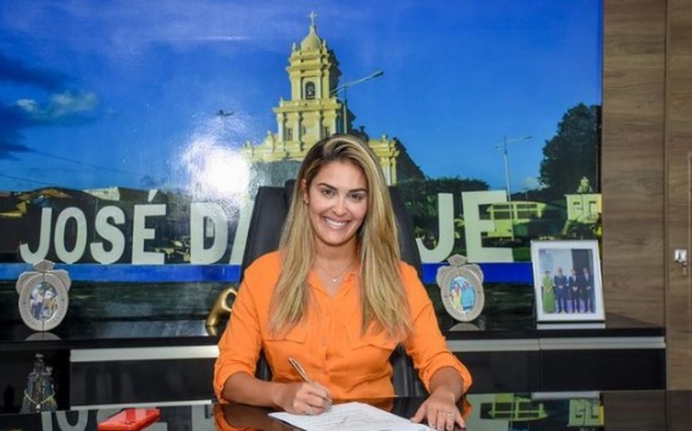 Prefeita Ângela Vanessa envia para apreciação da Câmara projeto que garante pagamento de precatórios do Fundef a professores