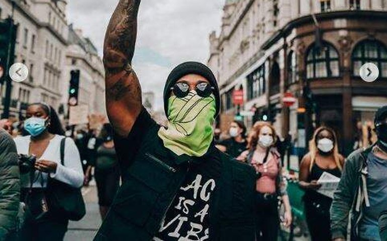 Após protestos de Hamilton, Fórmula 1 lança campanha para promover a diversidade