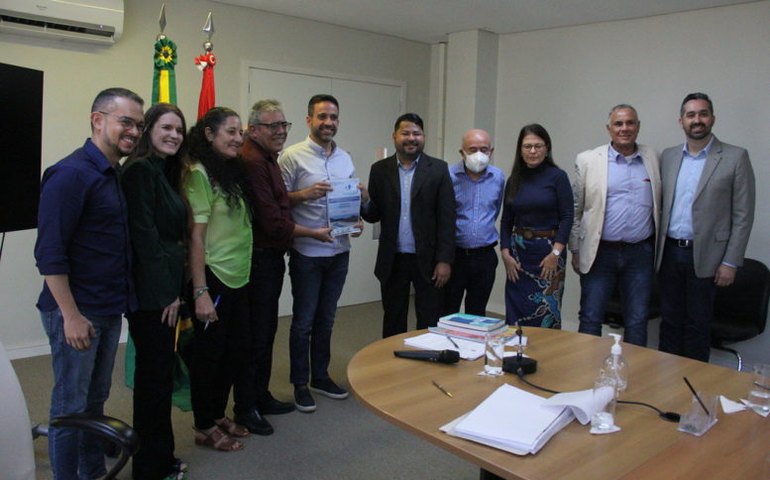 Entrega do Modelo de Gestão do Canal do Sertão Alagoano é tema de novo vídeo do canal do CBHSF