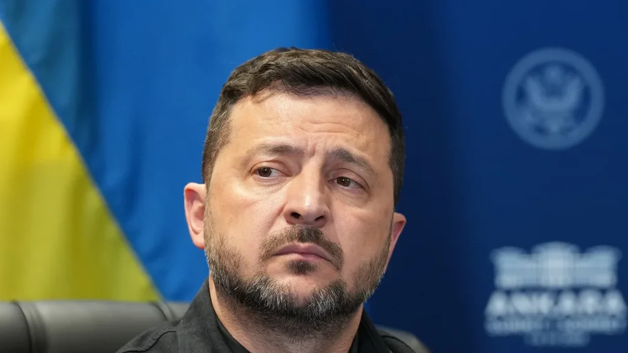 Zelenski diz que acertou com Macron aceleração de entrega de mísseis franceses