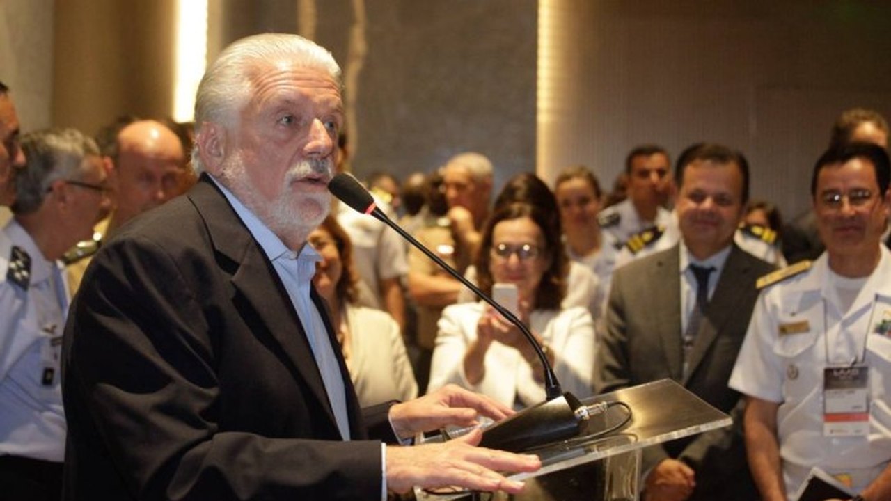 Escolha de Temer para articulação política foi decisão pacificadora, diz Wagner