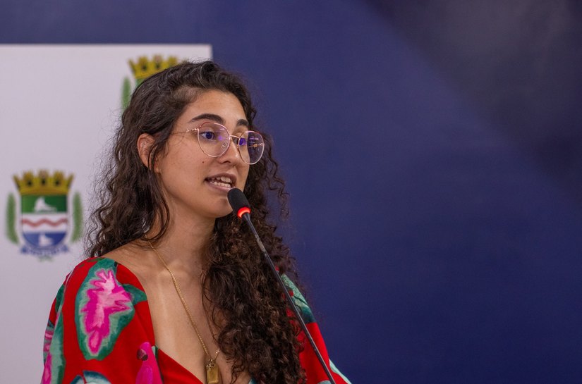 Teca Nelma quer programa de enfrentamento ao feminicídio em Maceió
