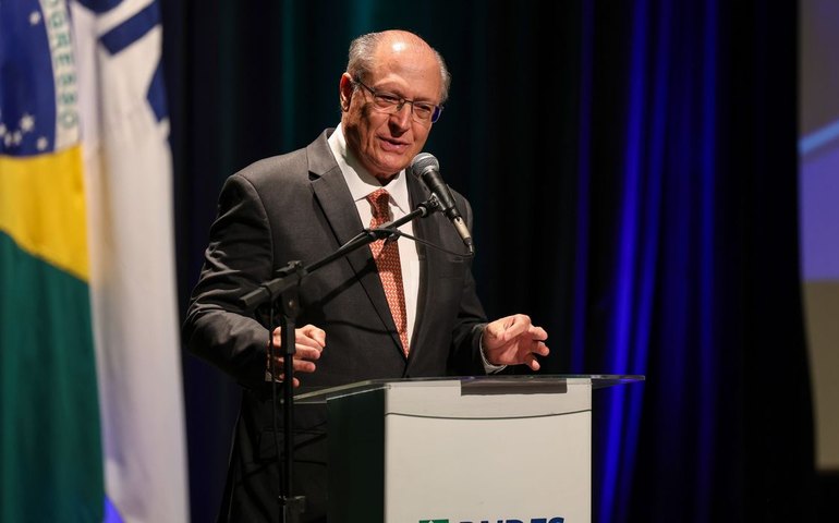 'Boa química' entre presidentes vai ajudar no tarifaço, diz Alckmin