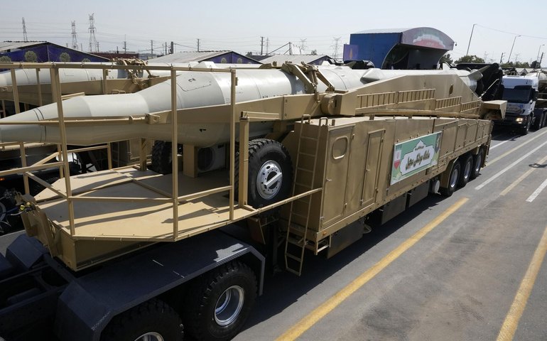 Irã promete retaliar Israel em caso de ataque dos EUA, afirma conselheiro de líder supremo