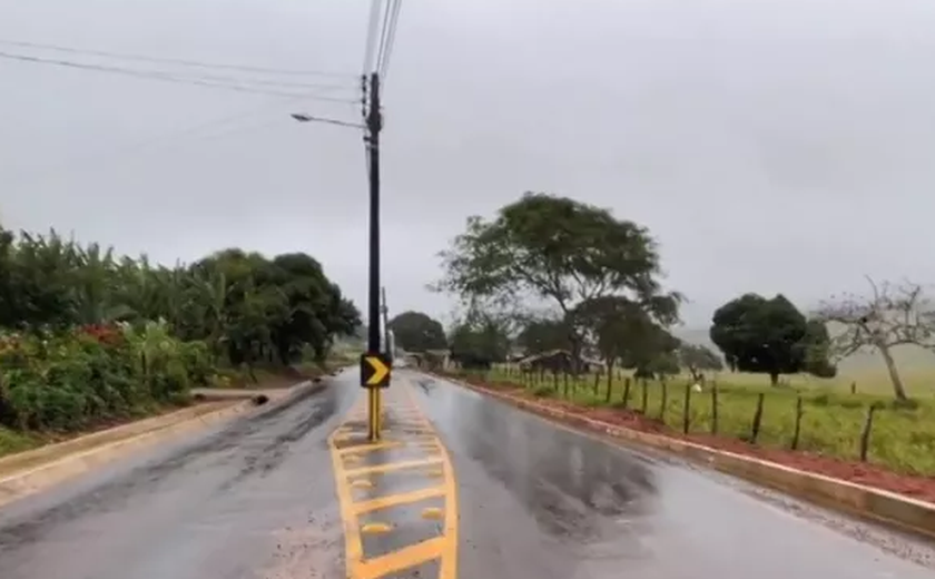 MPAL instaura inquérito sobre postes instalados no meio da rodovia entre Taquarana e Belém