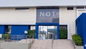 Dados do Portal da Transparência mostram que a Clínica NOT recebeu mais de R$ 5,2 milhões do Governo de Alagoas em 2026, mesmo após se tornar alvo da Operação Estágio IV da Polícia Federal. - Foto: Divulgação