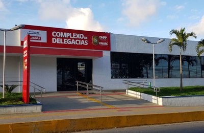 Delegacia de Homicídios prende dois por assassinato ocorrido na parte alta de Maceió