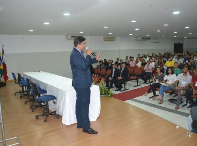 Procon promove palestra sobre relações de consumo em Penedo