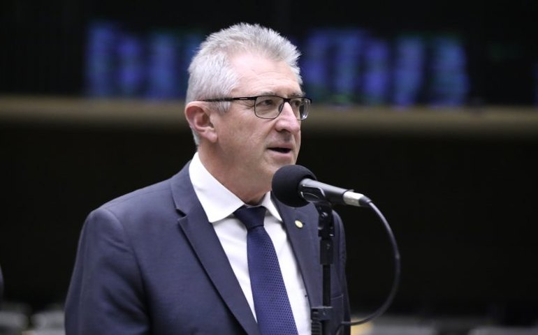 Comissão aprova projeto que cria linha de crédito para armazenagem e irrigação no campo